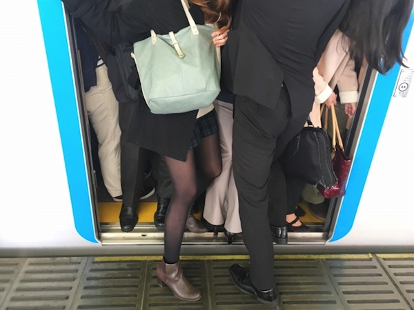 電車に乗るのが苦痛　この病気は東京に来てから発症した